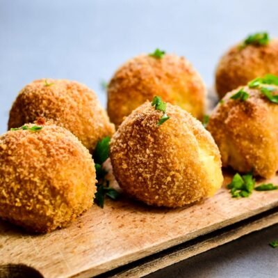 Lobster Macaroni & Cheese Bites with Fontina & Truffle Oil  1/100ct