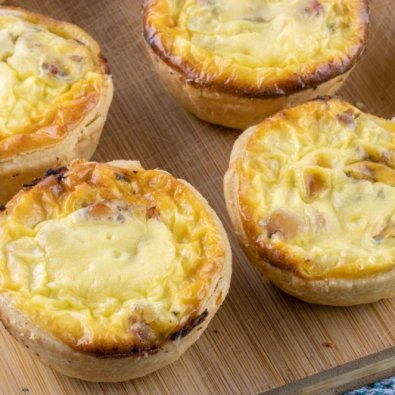 Q1004-Quiche-Lorraine-with-Applewood-Smoked-Bacon